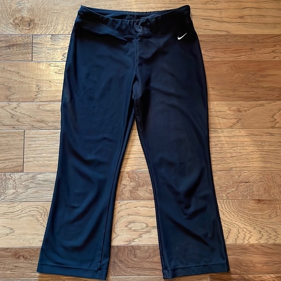 Nike Other - Nike Dri-Fit Women’s Straight Leg Capris.